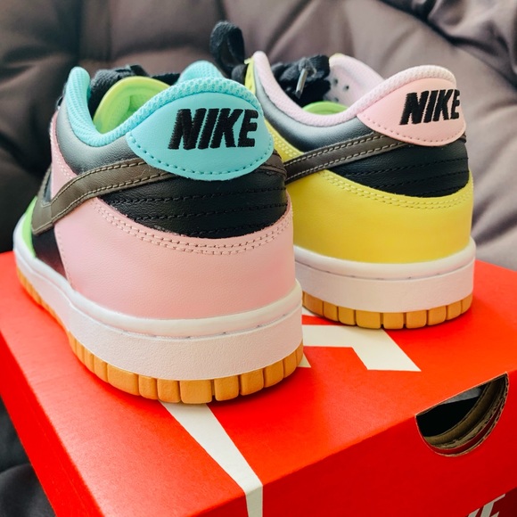 Nike Dunk Low SE Free 99 - Picture 9 of 12